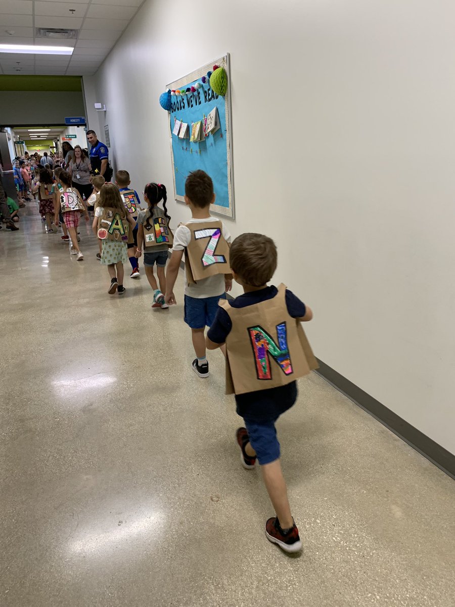 Melania Ionescu tweet media