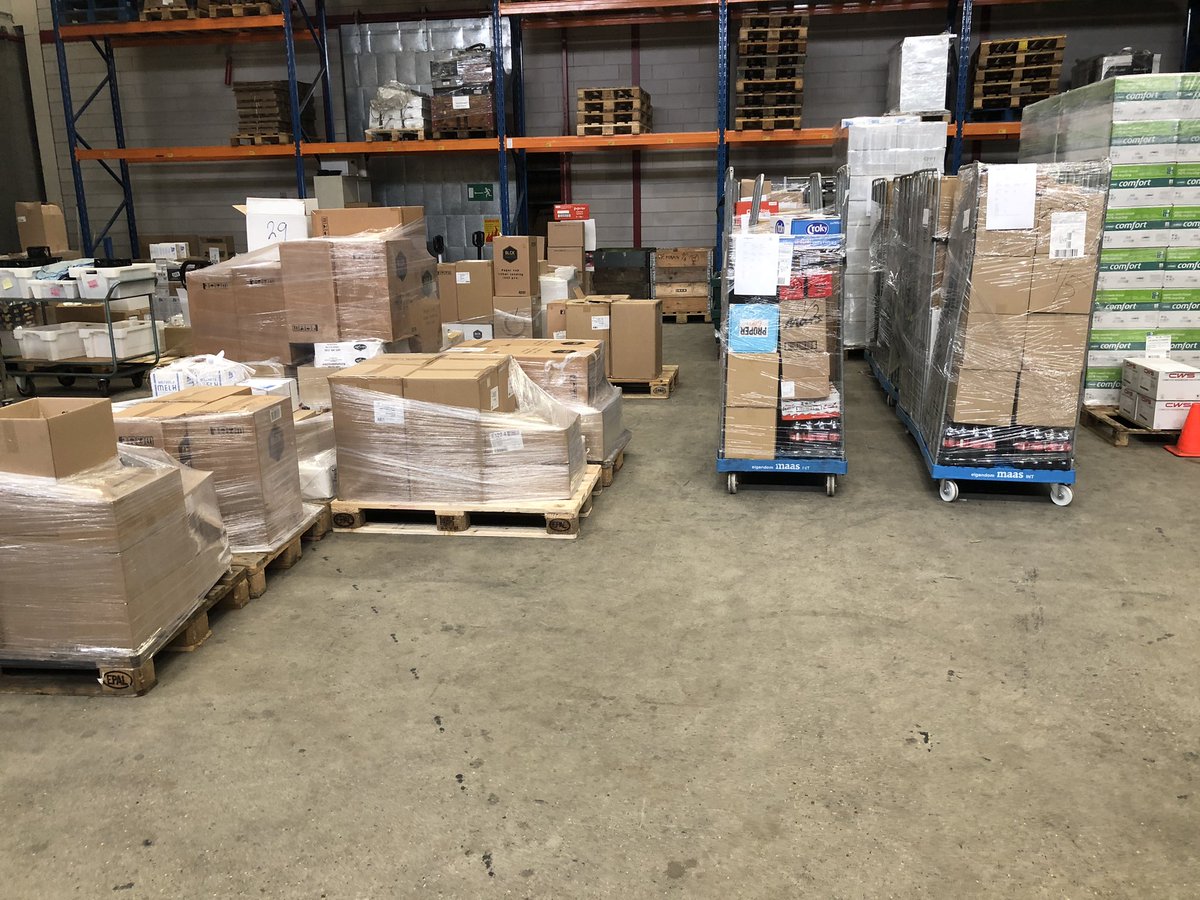 Deudekom1's tweet photo. Stadslogistiek gaat een mooie tijd tegemoet; zero emissie, bundelen en 7,5 ton zones. Als je het simpel wilt houden, neem contact op met SimplyMile!
@SimplyMile_nl https://t.co/pMMDbpX2Zj