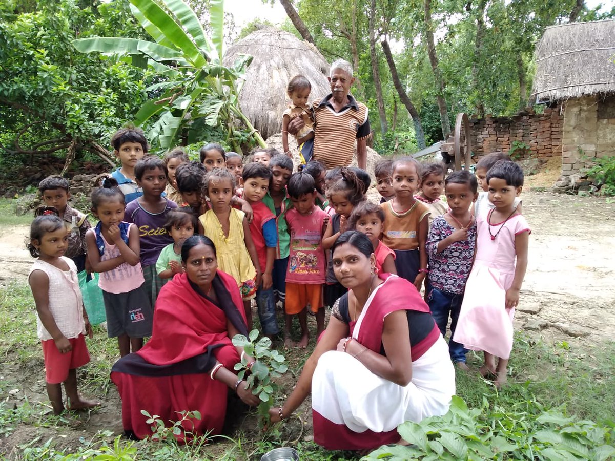 Alka_cdpo's tweet photo. Plantation at different Awc of chandi,Thank you Anganwadi didi
@MinistryWCD @dmnalanda @suposhitnalanda  @POSHAN_Official https://t.co/5mBgEVeIzQ