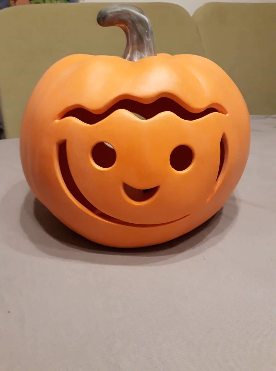 Clickeros_'s tweet image. De venta en exclusiva en la tienda del FunPark en Zirndorf, calabaza de cerámica con motivo de Halloween a un precio de 29,99€
#Playmobil foto e info de Bernd Pöhlmann