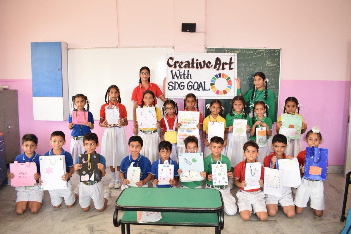 STSWSRAJGOMAL's tweet photo. #Day3 #CleaninessDriveinschool #PaperBagMaking #SwachhBharatMission 
@STSWSRAJGOMAL @Prabhjo60556013 @MicrosoftEDU @MeenakshiUberoi @SDGoals @SwatchBharat4u @Swatch https://t.co/3ui0D2NGRc
