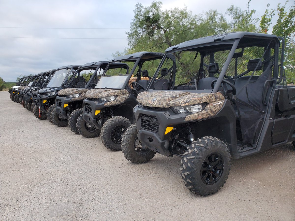 Machineryeditor's tweet image. That's a wrap. Our @Grainews UTV testing of Can-Am's model year 2020 Defenders is finished. Now for the flights home.