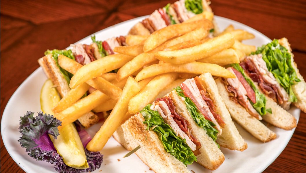 exchequerpub's tweet photo. What’s for lunch today? Call 312-939-5633 for reservations, carry-out, or delivery! Proudly serving the #ChicagoLoop since 1969! #CheersTo50Years #Exchequer50For50 #Chicago #Downtown #Loop https://t.co/v34QNZQ9at