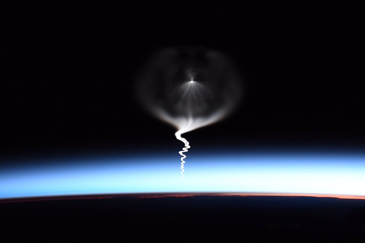 Incredible shot of the Soyuz launch seen from ISS! Credits @Astro_Christina