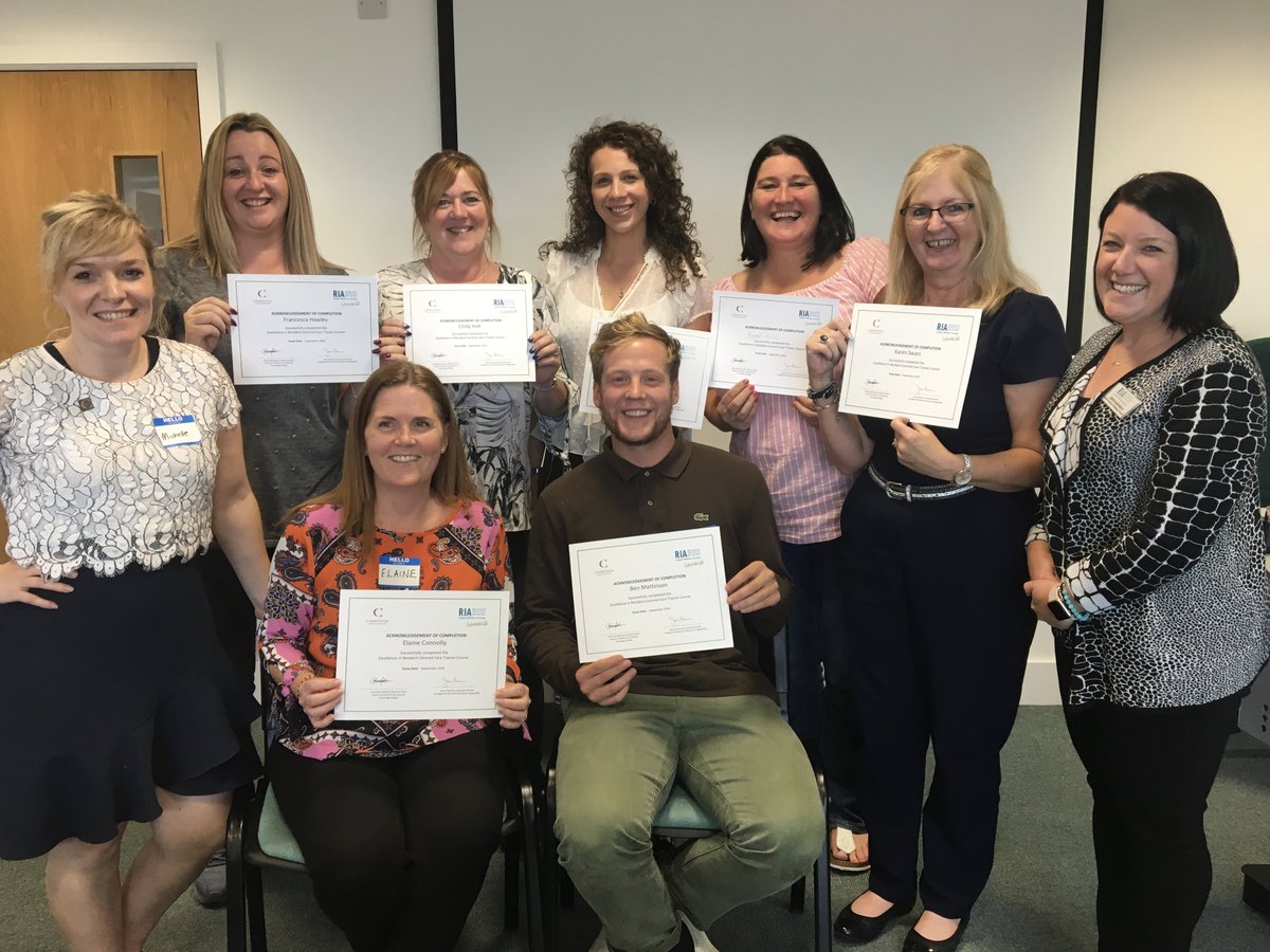 _MacdonaldCare's tweet photo. First ever #ERCC trainers in the UK!! #GMTCH @CareRosemary @CareRosemary @helloitselainex @KarenSw05430371 @DrKristenHolla2 @SchlegelCentre @michellejheyer @ConestogaC @NYatesBolton @UoS_HealthSoc https://t.co/Np27RTyZQK