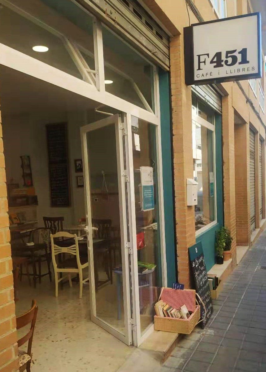 Fahrenheit 451 Café y Libros tweet media
