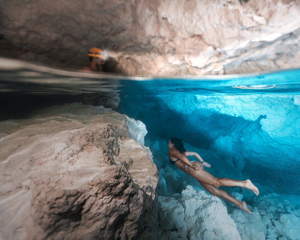 discover_PR's tweet photo. @_LoveCaribbean A10 El Yunque, the only tropical rainforest in the U.S. Forest System, is a natural gem that sets #PuertoRico apart. But there are more where that came from– our #biobays, mountain ranges, Mona Island, dry forest and beaches for days! #DiscoverPuertoRico #LoveCaribbean https://t.co/LEOQEaa6qf