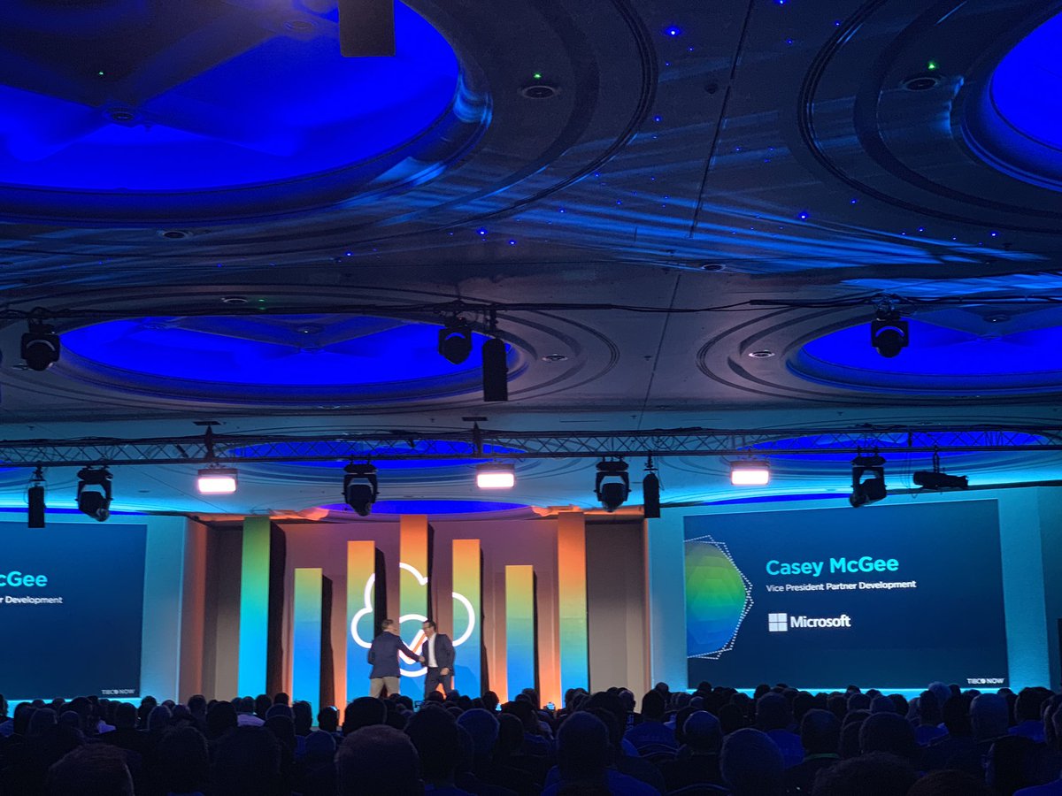rahulkamdar's tweet photo. A very powerful walk through time and how the shifting markets and demands have changed the software industry and how each vendor works with their partners - by Casey McGee from @Microsoft at #TIBCONOW keynote https://t.co/xwvHdpgGBy
