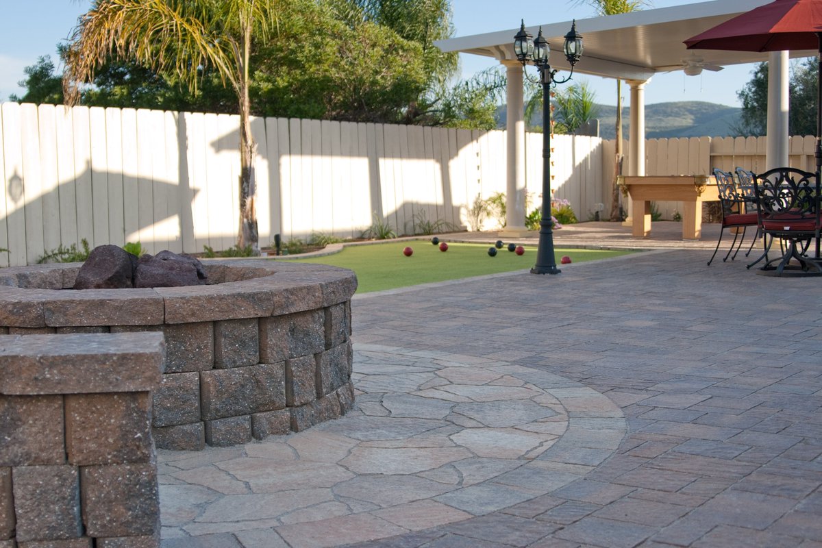 SDPavers's tweet photo. This backyard is phenomenal. A great entertaining area. Contact us today at 760-571-9900 San Diego Pavers #SanDiego #Pavers #Belgard #Hardscape #Remodel #CurbAppeal #Driveway #Backyard #Frontyard #PaverInstaller #Techniseal #Nextgel #OutdoorLiving https://t.co/GzkUciPFHb