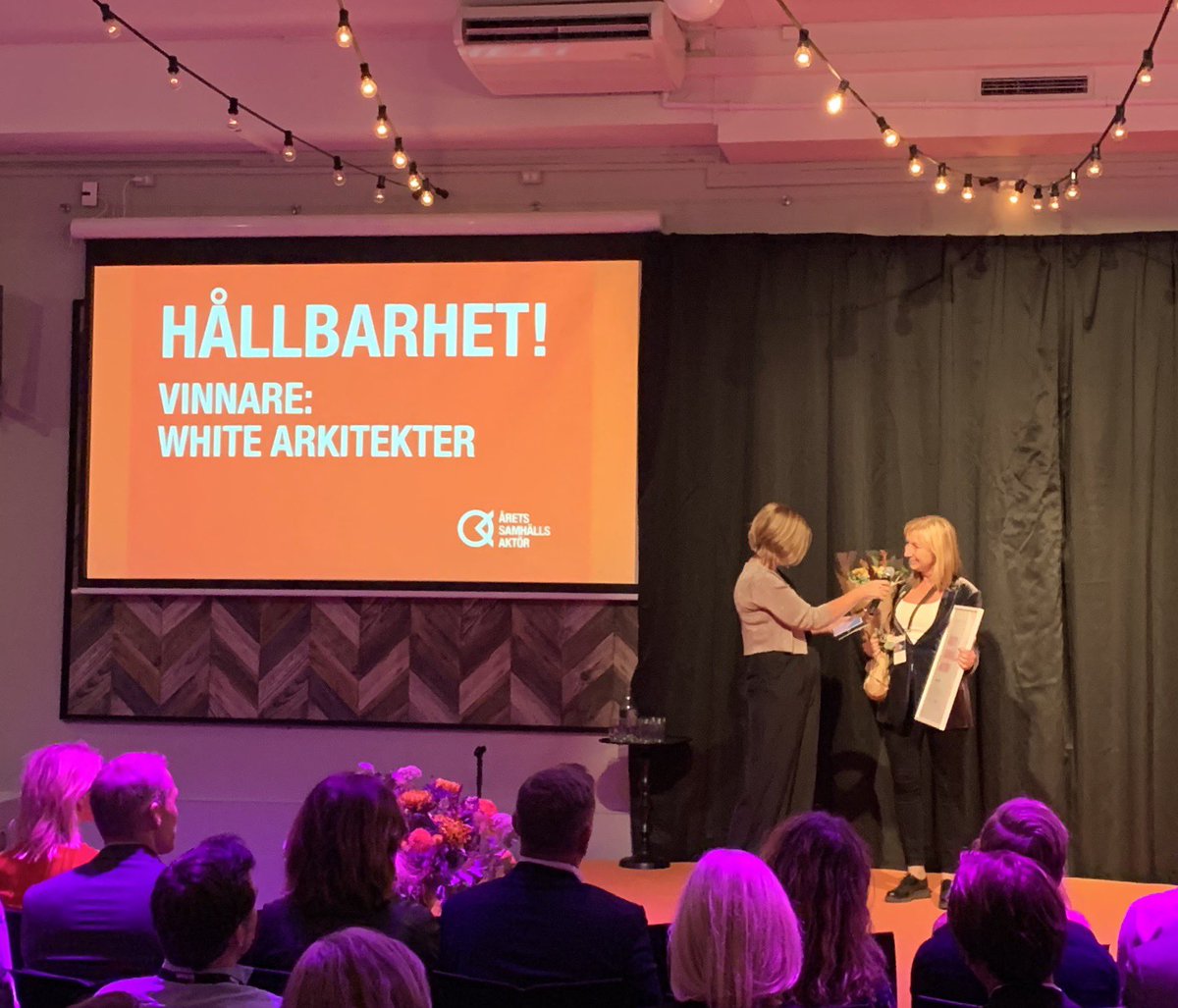 sstjern's tweet photo. @whitearkitekter och @GraafAnna vinner kategorin Hållbarhet på #åretssamhällsaktör. Grattis! https://t.co/dlixdTuAu4