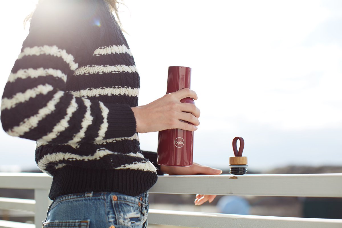keeps you warm for sweater weather 🔥 your byta will keep drinks hotter longer just like it kept them icy all summer long 👌 #mybyta