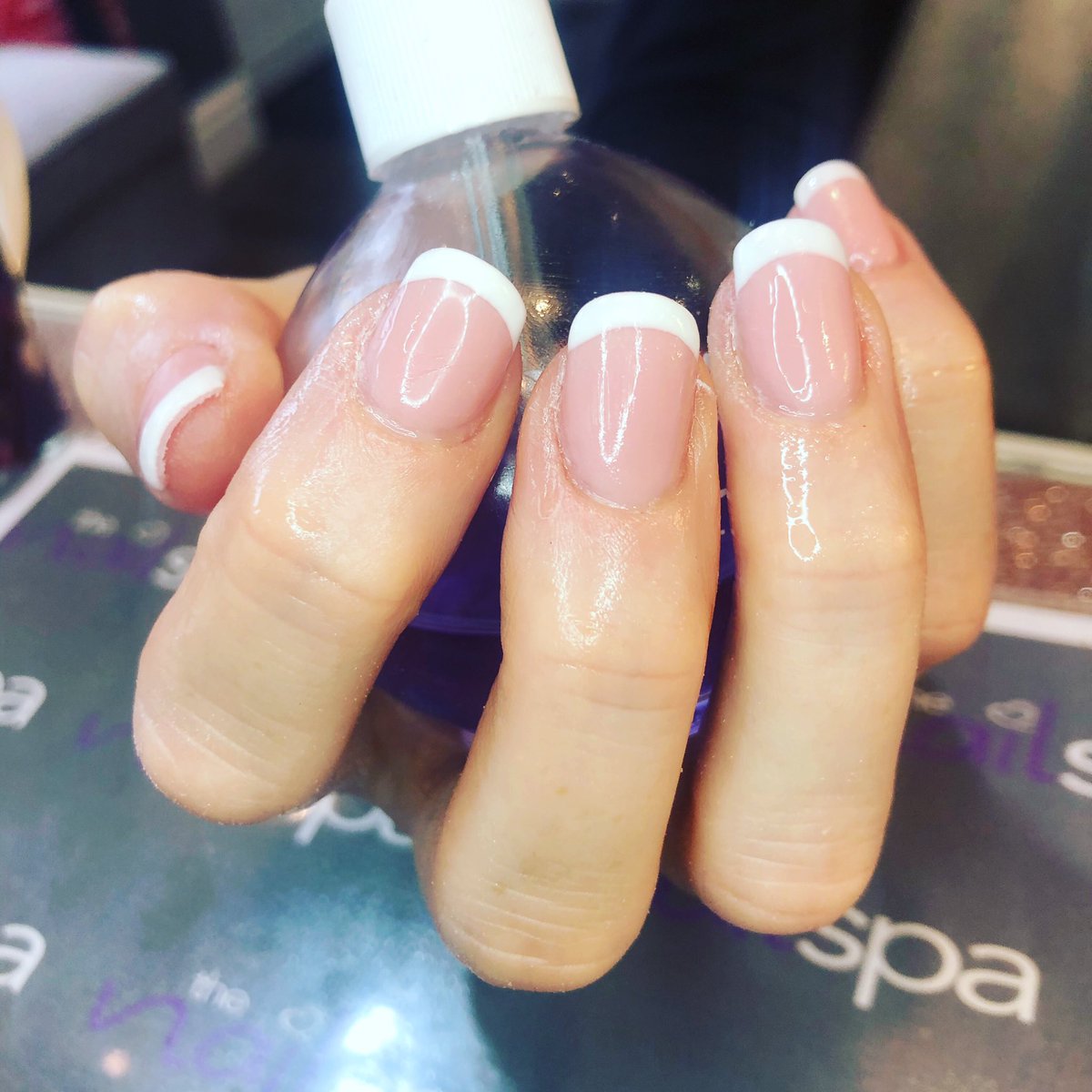 A clean looking French for beautiful Wedding Nails 👰 🎩 💒💕

To Book the-nail--beauty-spa.booksy.com

💕💕💕 #Hoolenails #hoolesalon #hoole #thegelbottle @lovehoole @merchant_elite @ShitChester @LivingInChester @chestertweetsuk