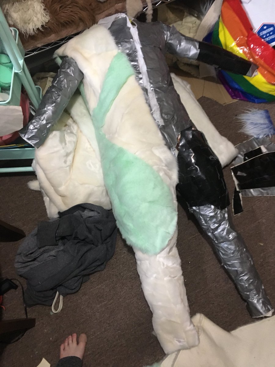 MilkMadeThreads's tweet image. Been very quiet since the move but i have a couple things i’ve been working on!