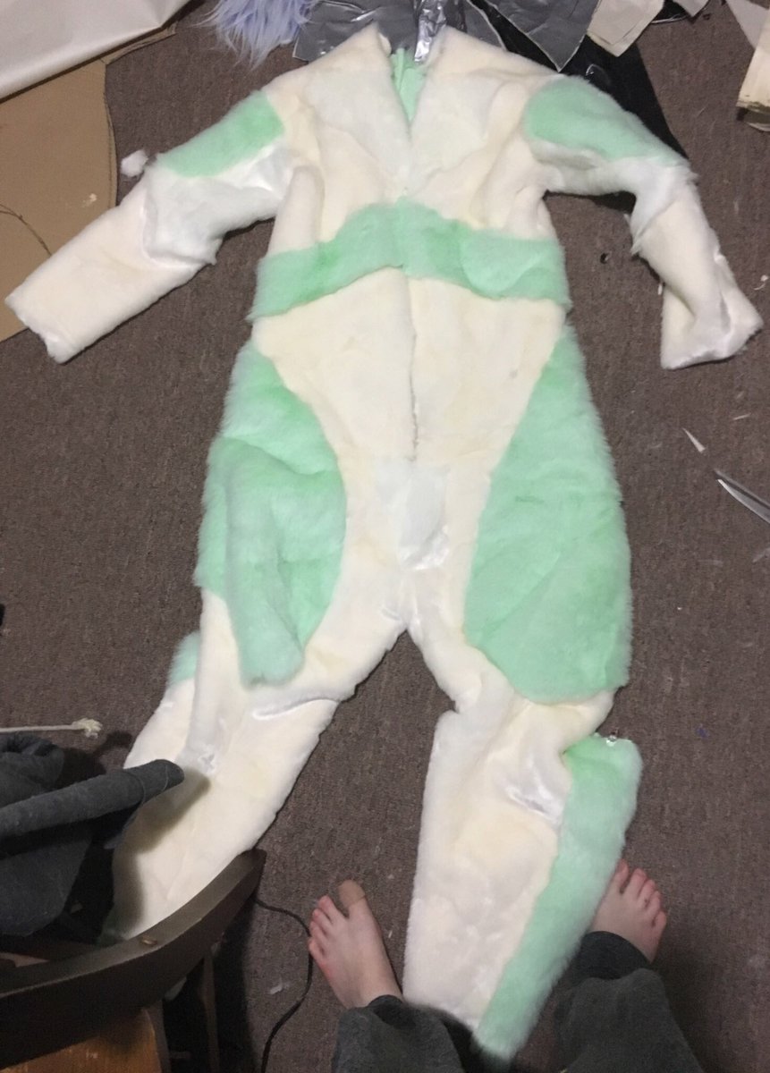 MilkMadeThreads's tweet image. Been very quiet since the move but i have a couple things i’ve been working on!