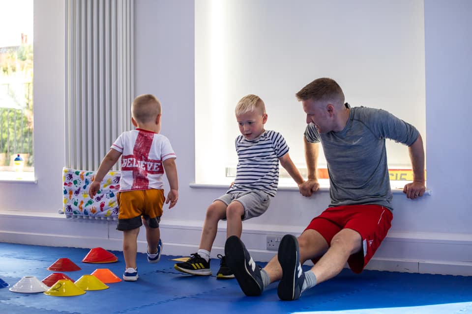 CookEatWellSoT's tweet photo. COMPETITION CLOSED 🤩

Thank you to everybody who shared their family pictures from the summer holidays👨‍👩‍👧‍👦.

Congratulations Anna Cartwright you have won 4 tickets to Alton Towers. Keep up the family circuits and runs 💪.

#GroundworkWM #ActiveFamilies #CookandEatWell #AltonTowers https://t.co/DzmD2rQsz0