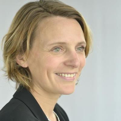 ComVision2023's tweet photo. Les intervenants de #ComVision19
Tendances Médias 2020 - Julie Joly, Centre de Formation des Journalistes - Paris @JulieJoly https://t.co/76W7d3OUyX