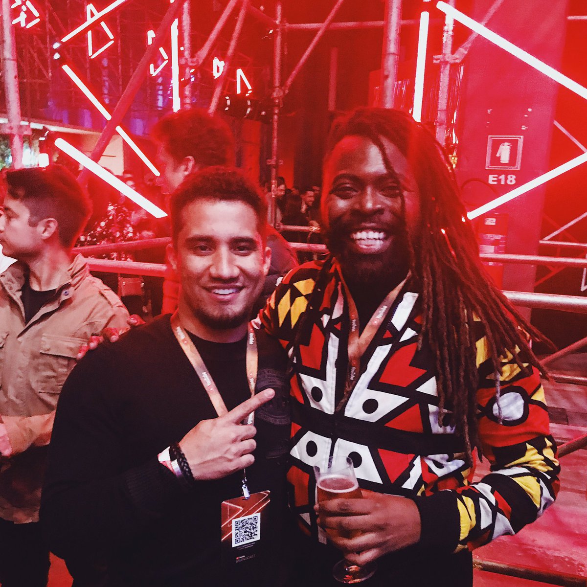 samuelgomes's tweet photo. Ontem foi um dia magico. Falei com o @KondZilla, dancei muito com @musaraujo, #pretaraujo, @lucigoncalvesa, @spartakusvlog e @natalyneri. As fotos e vídeos do #YoutubeBrandcast2019 estão no Instagram @samulegomes. No final, um recadinho pra #responsaag 😍 @YouTubeBrasil @YouTube https://t.co/pi8LnRJzxp