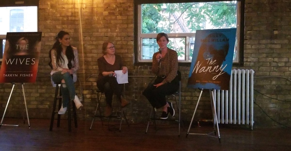 sshamini05's tweet photo. #AboutLastNight, yet another amazing event by @HarperCollinsCa - my hands still smell like a mix of rose and sandalwood #iykyk #HarperPresents @sharilapena @DarkMarkTarryn @GillyMacmillan https://t.co/ymfurUrlj8