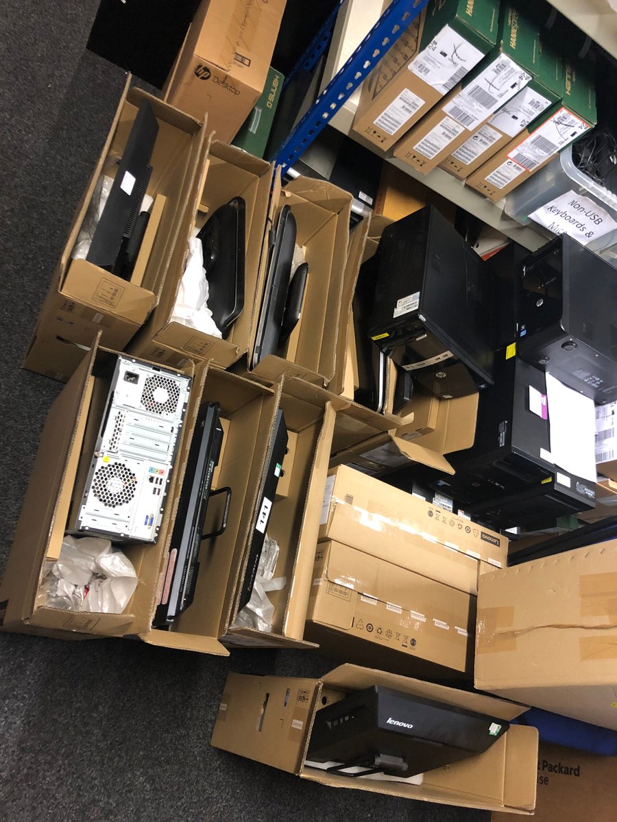 Ps4bFor's tweet image. The aftermath of a 10 PC install!