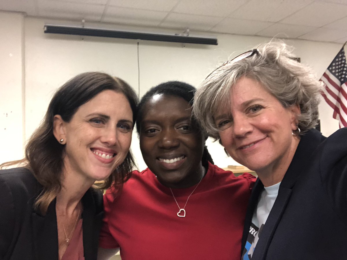 ReadingLady2025's tweet photo. Thank you to these fabulous ladies. Your support was invaluable! @MDCPSDAS @David_K_Moore #strengthinnumbersDAS https://t.co/nprXoGC8Jv
