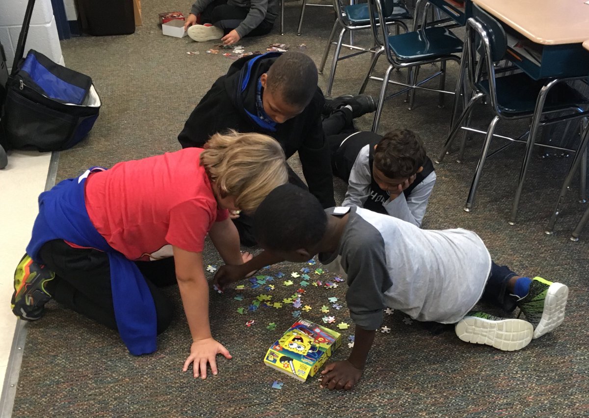 TeacherZinn's tweet photo. Working on puzzles and building relationships! https://t.co/ZLVB9Vl0uu