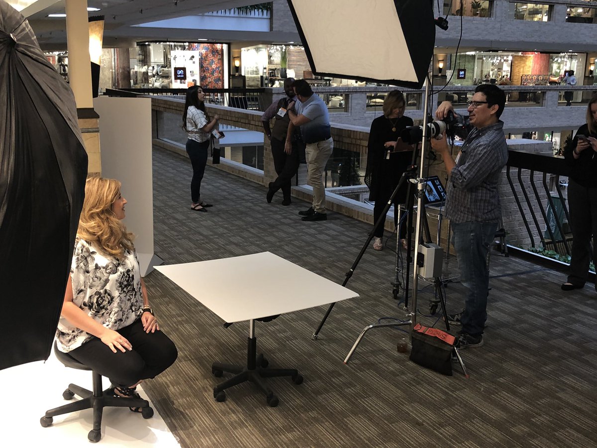AbbyVasek's tweet image. Folks are beginning to line up for their FREE professional headshots! Come to WTC 540 to join us till 1:30 and catch my talk on #brandidentity #dallasdesignweek @abbyvasek @DallasMarket @CyanDesignHome