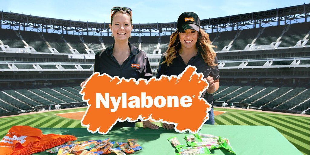 nylabone's tweet photo. Hey baseball fans! Nylabone is going to be at Citi Field for tomorrow's LAST Bark at the Park game of the season. Take your dog to see the New York @Mets at 7:10 pm EST—and don't forget to visit our booth!

#Nylabone #barkatthepark #citifield #dogsandbaseball https://t.co/h1WDKlGPlj