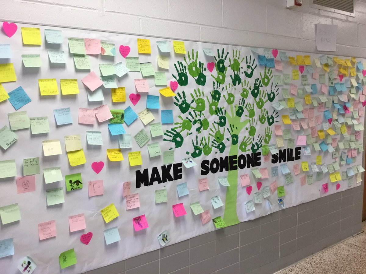 MrsHeagen's tweet image. Start with HELLO 😁. #helloweek #startwithhello #makesomeonesmile @WoodbineRockets