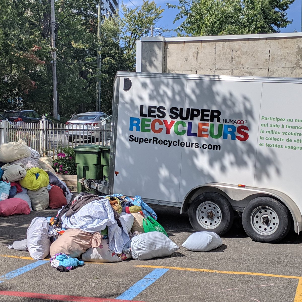 Une collecte réussi pour l'école Marie-Clarac, 100% textiles, zéro plastique #défiSuperRecycleurs