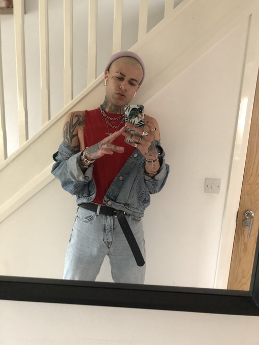 👋 https://t.co/7F3kSXJwWx