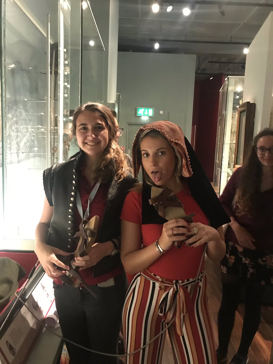 HistoryKcl's tweet photo. photos from our first museum trip today !we hope everyone had a good time 🥰🏛📚📝 https://t.co/CHBqzYMac9