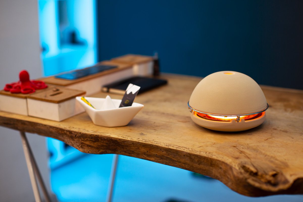 egloo_cph's tweet photo. One of our favorite colors - Egloo beige
The best devices for a smart desk!
https://t.co/veAAP4hWwo https://t.co/J8ZzjuPck2