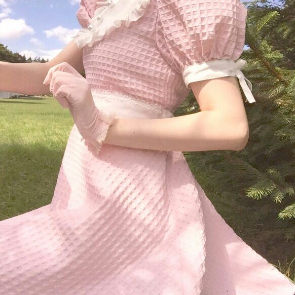 𝒎𝒐𝒐𝒅𝒆𝒍𝒊𝒄𝒂𝒕𝒆 tweet media