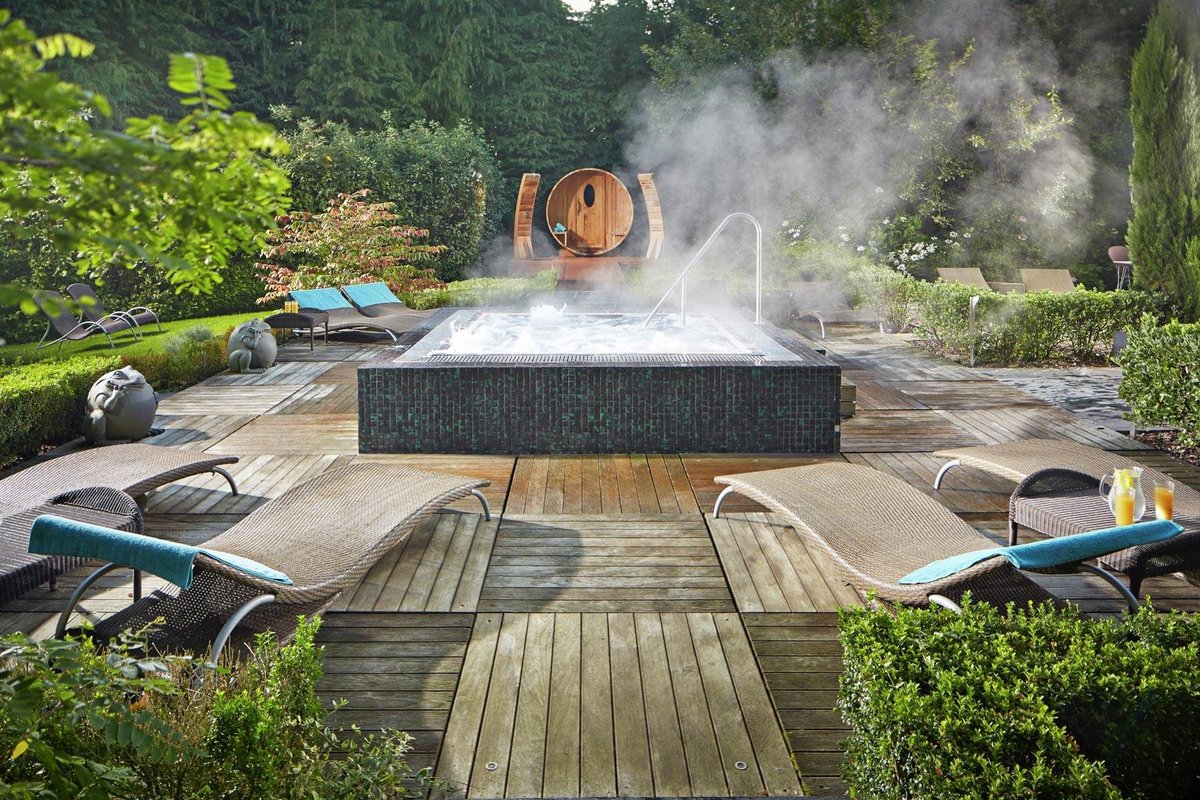 spabreaks's tweet photo. Meet @AH_Hotel...surrounded by 120 acres of grounds and gardens, on a historic estate that was once the home of the poet Percy Shelley, and part of the Elysium Collection 😍 #ElysiumCollection https://t.co/iWI41QS1mS https://t.co/YJtJKed0DU