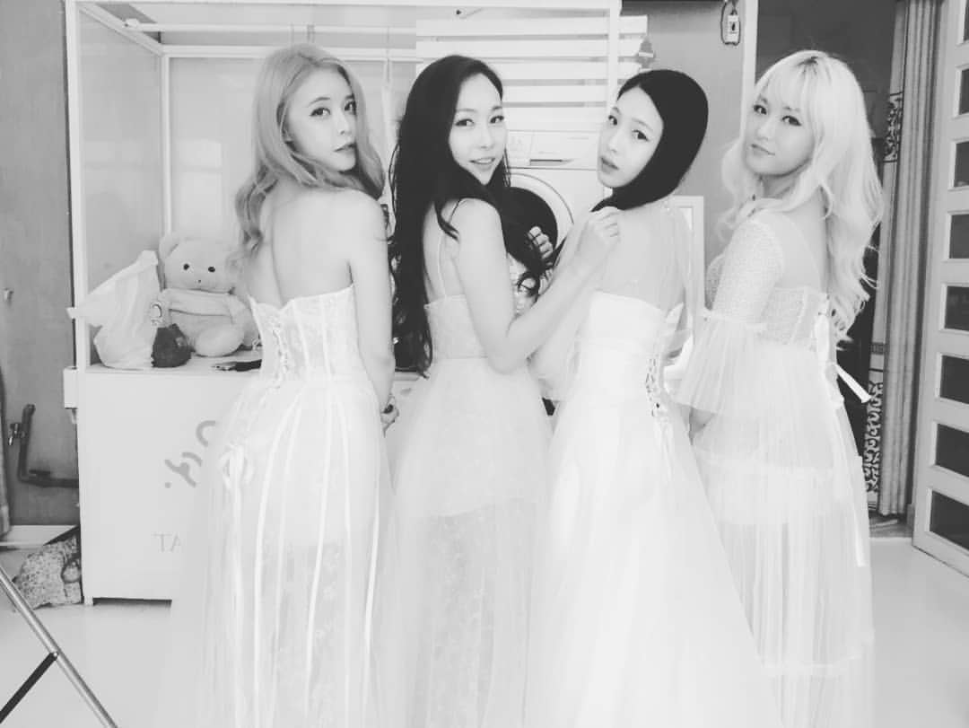 DestinyBrasilBR's tweet photo. [#DESTINYIG] 190925

"Destiny de noiva...? 
Quem é sua noiva? 🙊💕 
Quem é o seu tipo de esposa?" https://t.co/K3DuPOOjw6