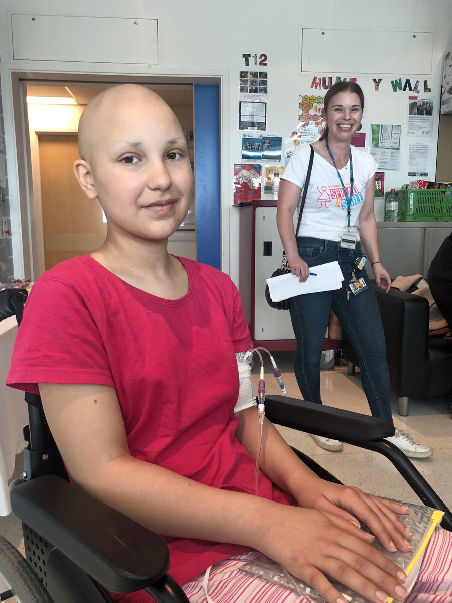 IreneodonnelO's tweet photo. What a fabulous day @uclh for young people and their Mums having a makeup session &amp; some TLC by the amazing @trinnywoodall &amp; team Thanks so much @spreadasmileuk for organising “you have no idea how great this has made me feel “ huge thanks! best feedback! @UCLHCharity https://t.co/XD3wlMxPz1