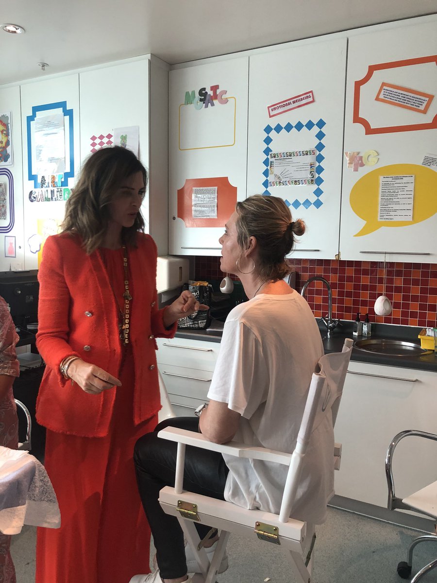 IreneodonnelO's tweet photo. What a fabulous day @uclh for young people and their Mums having a makeup session &amp; some TLC by the amazing @trinnywoodall &amp; team Thanks so much @spreadasmileuk for organising “you have no idea how great this has made me feel “ huge thanks! best feedback! @UCLHCharity https://t.co/XD3wlMxPz1