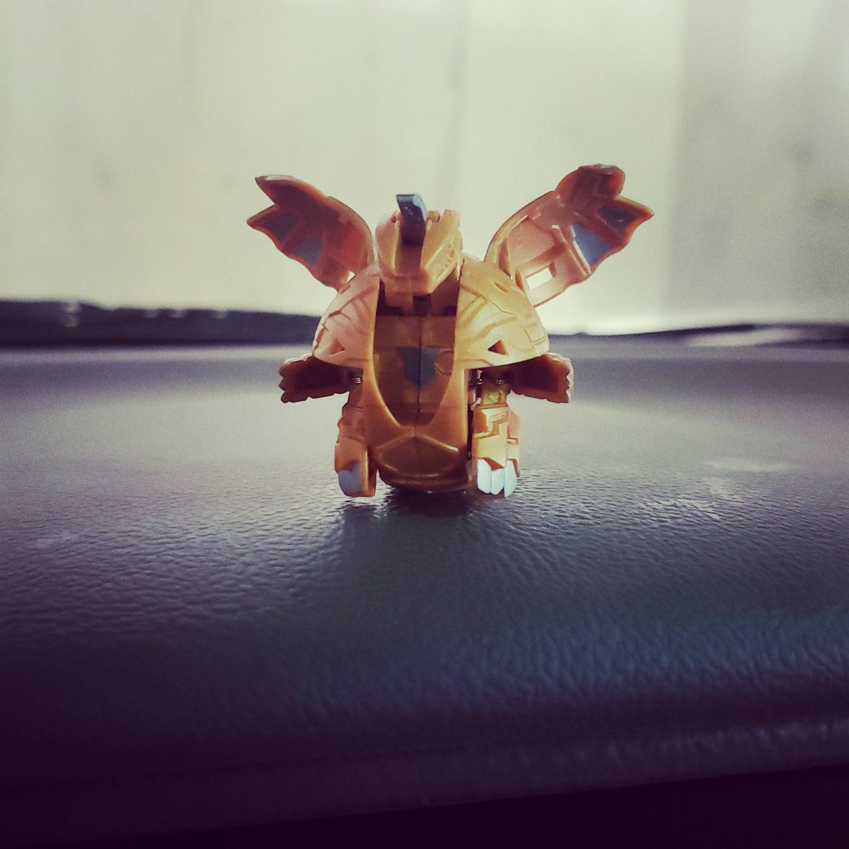 AquaGeko's tweet photo. My #draganoid joining me on my day at school #bakugan #bakuganbattleplanet #bakuganbattlebrawlers #awesomeones #ventus #pyrus #darkus #aruleus #aquas #haos #diamondbakugan #school #gamedesign #everydayimstudying https://t.co/y2NANmoPD1