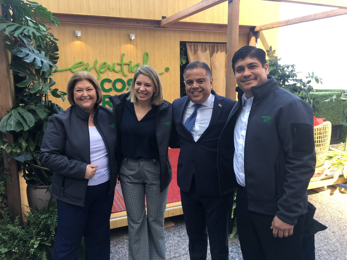 NYConsul's tweet photo. Visita del Presidente don Carlos Alvarado, la Primera Dama, Sra Claudia Dobles y la Ministra de Turismo, Sra Ma. Amalia Revelo, con Cónsul General en NY, Rolando Madrigal #costaricaesencial @presidenciacr @rmadrigalg https://t.co/rgzfB75FPa