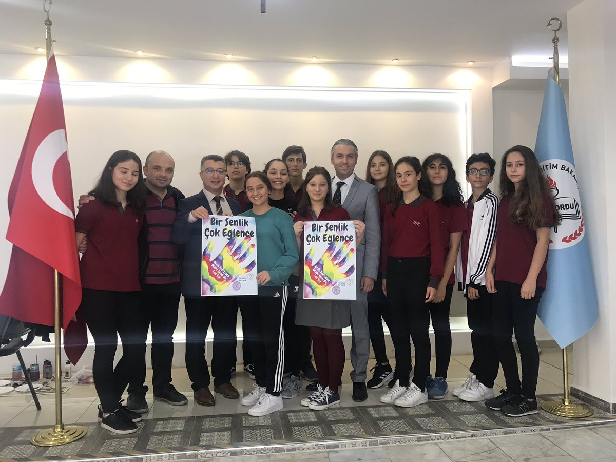 Fen Lisemizden Mezun Olup ve Hacettepe Üniversitesinde Doktor Olan Hocalarla #Lösemili Çocuklar İçin #DiğerElimideSenTut Projesi Altınordu da Fen Lisemizde Başladı 
Proje Ekibi Milli Eğitim Müdürümüz Sayın Hasan ACU yu Ziyaret Ettiler
#EğitimdeMarkaŞehirAltınordu