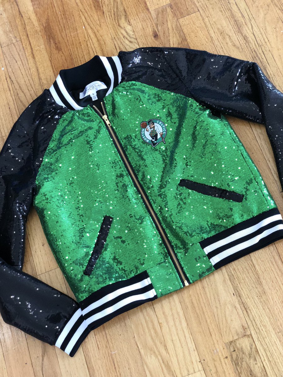 CourtneySamone's tweet photo. Custom @celtics Boston Celtics bomber by yours truly 💁🏽‍♀️💚🖤🏀📦📬 #GetItCustom #CourtneySamone #WhoAreYouWearing https://t.co/hkJ7TknNo2