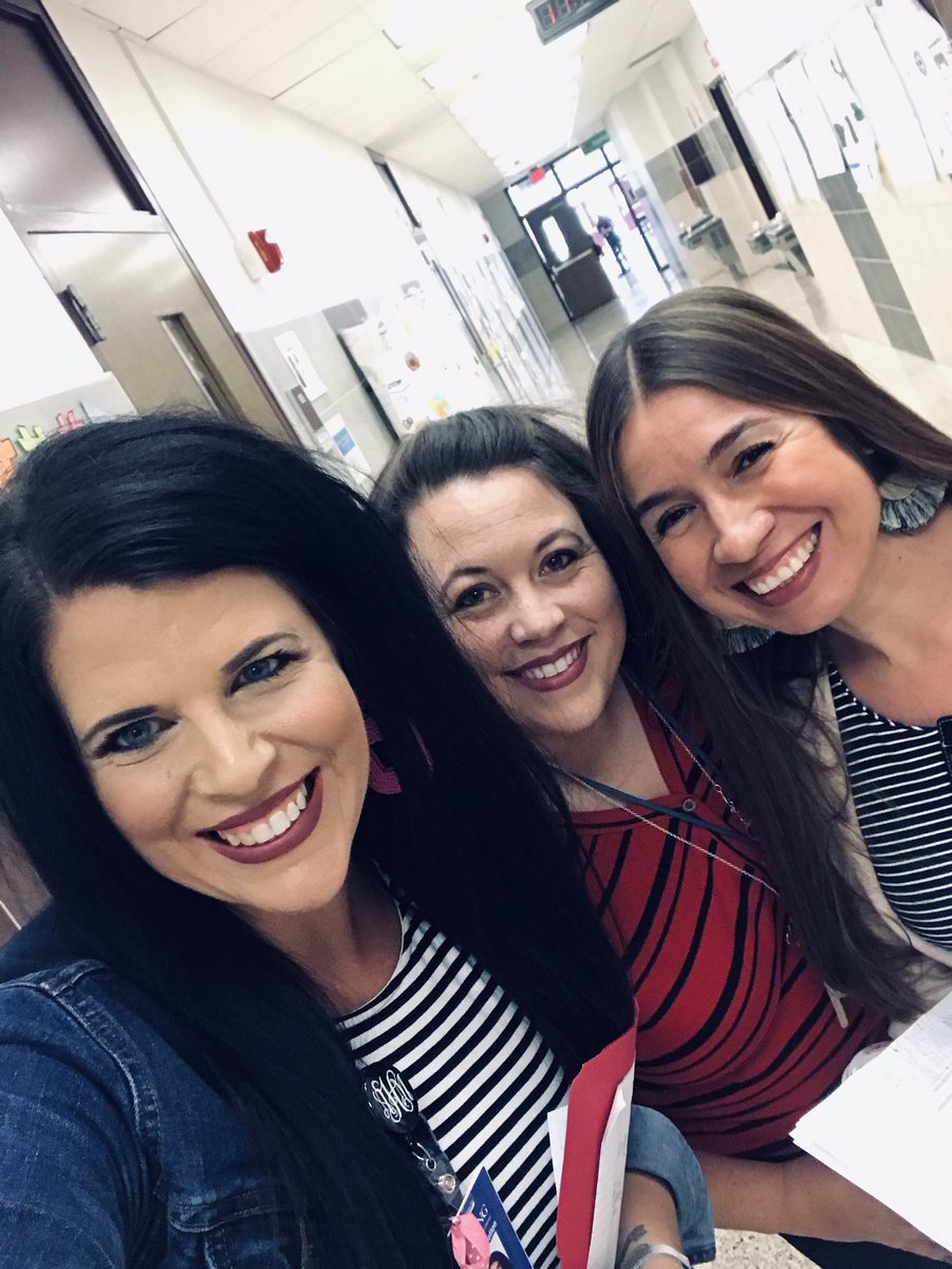 and_mrsharris's tweet image. I am so thankful for the opportunity to go on Learning Walks with some amazing friends and partners in learning!! So many great things happening @Austin_Bronco! @iInstructIrving @enw_ELARedu @Poetamaestra #textstructureanchorchart #studentcreated