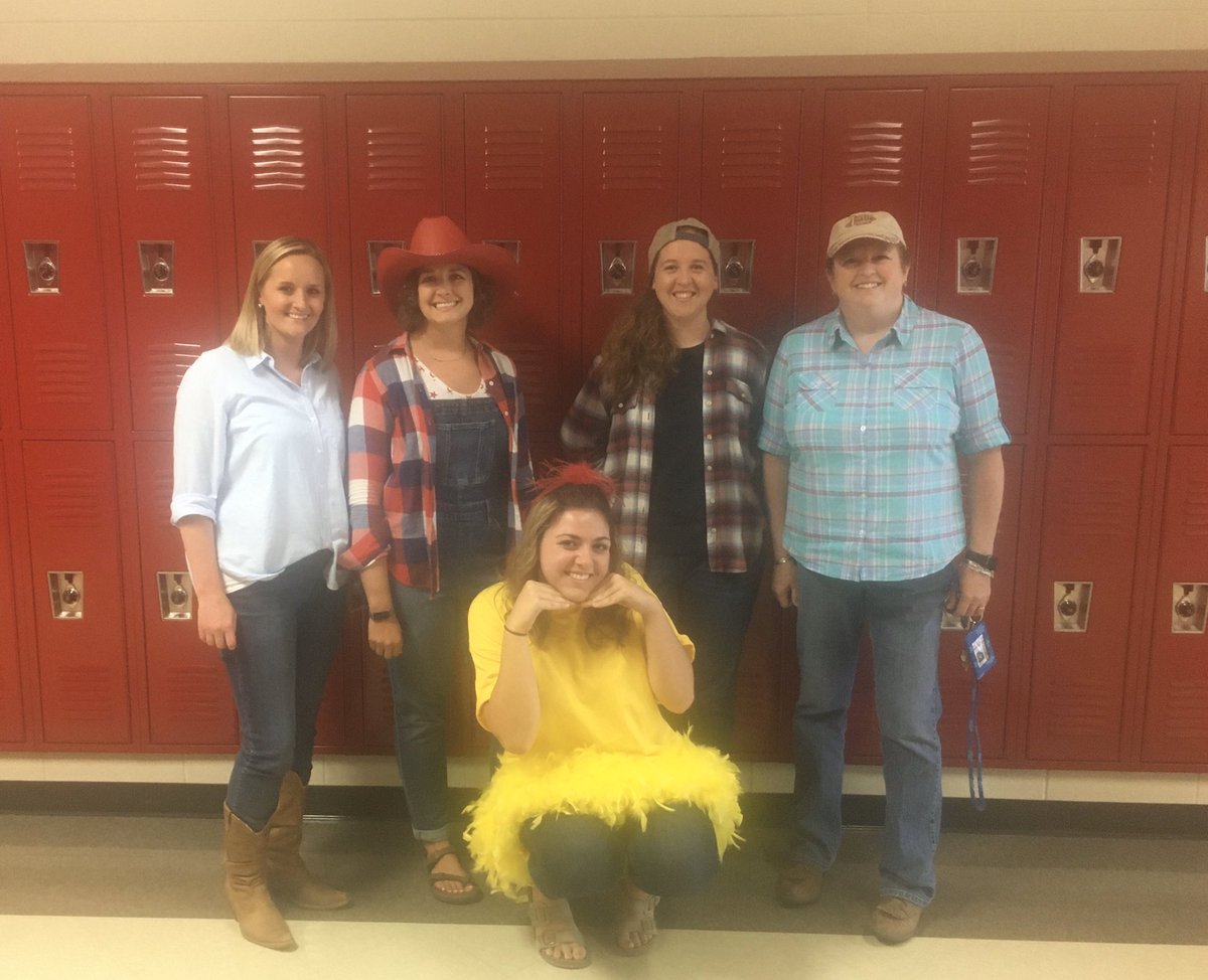 MrsStevensMath's tweet photo. Chicks 🐥 and hicks 🤠 of the math department! 
#GarrardShines https://t.co/WO703N7dpk