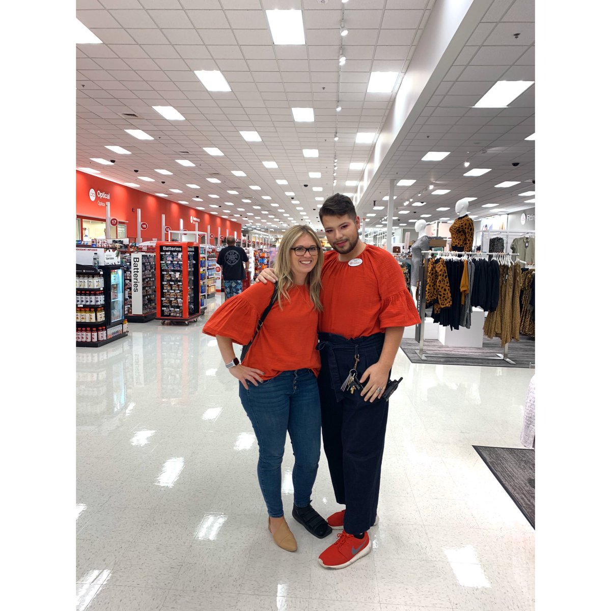 Drew & Erica had the same idea today 😍😍🎯🎯🎯 #twinsies #teamtarget #1786 #greatvisit #worksomewhereyoulove #TARGET @ChrisStyle1786 @emilytux @david_fuentes13 @maxwellwiller