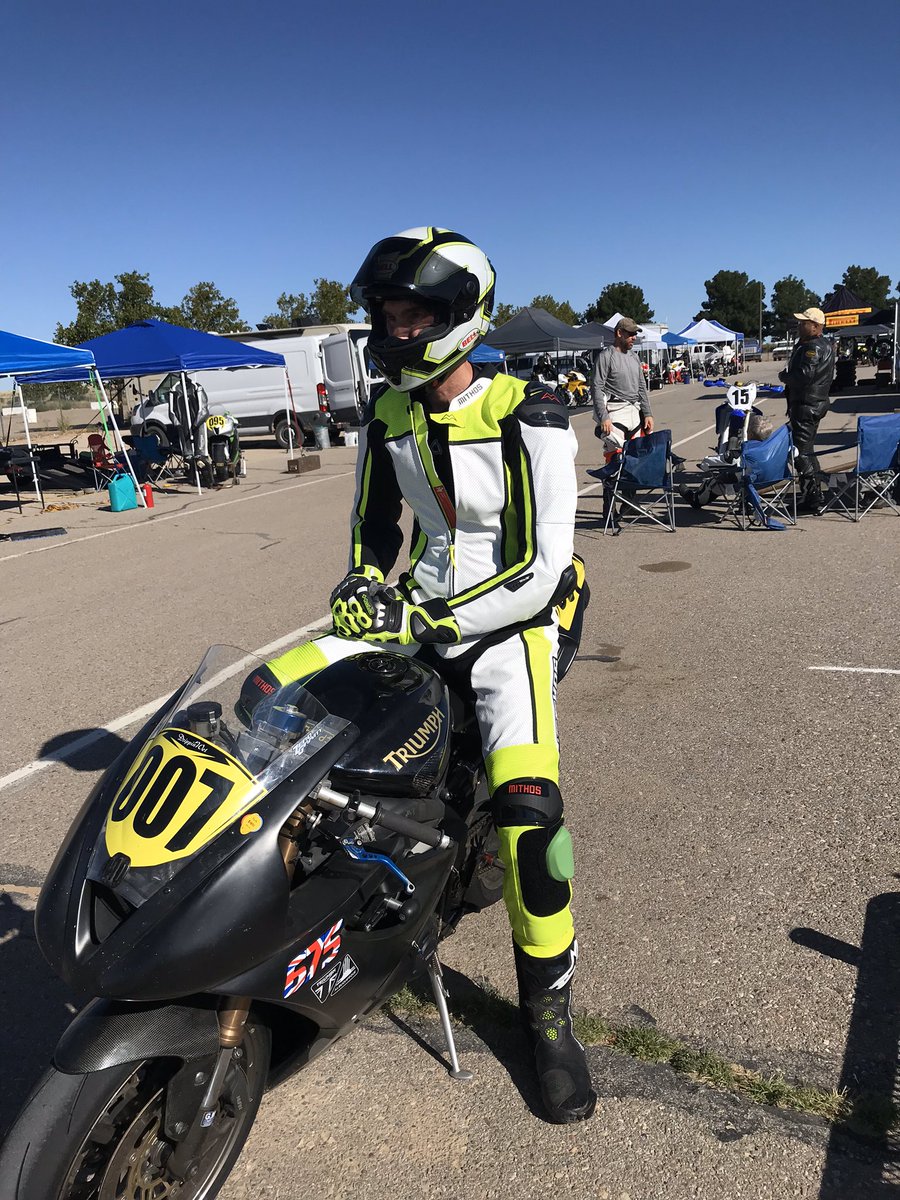 paidparanoid's tweet photo. New suit last weekend by @Mithos_Sport. Worked well and matches my old gear. #joinourflight https://t.co/JhnZVJgowW