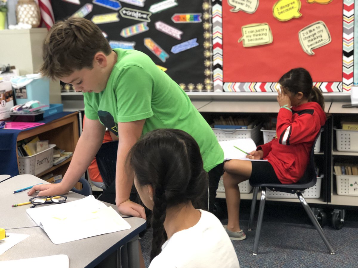 KusicielFourths's tweet photo. Learning how to responsibly share with our #BeingAWriter partners includes using manners, being open to feedback, &amp; asking for the feedback we need. These #FearlessFourths are busy building a community of writers! I am proud of these @AHSD25Olive #engagedOwls! #D25ItsPersonal https://t.co/2paDiGhWK8