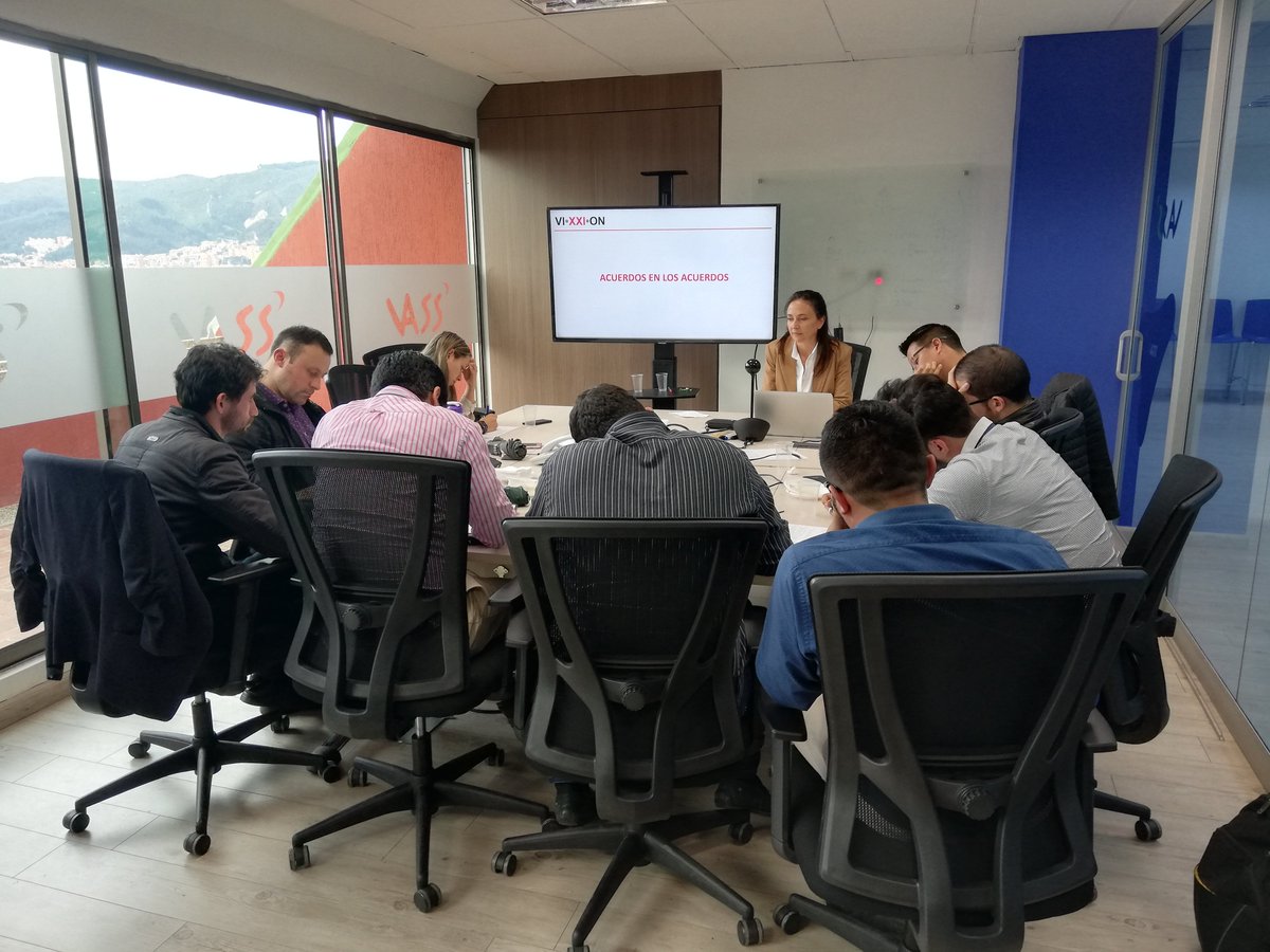 VassColombia's tweet photo. ¡Fomentando habilidades comunicativas en nuestros equipos de trabajo! #lifeVASS #20conVASS https://t.co/03JRyHsK1F