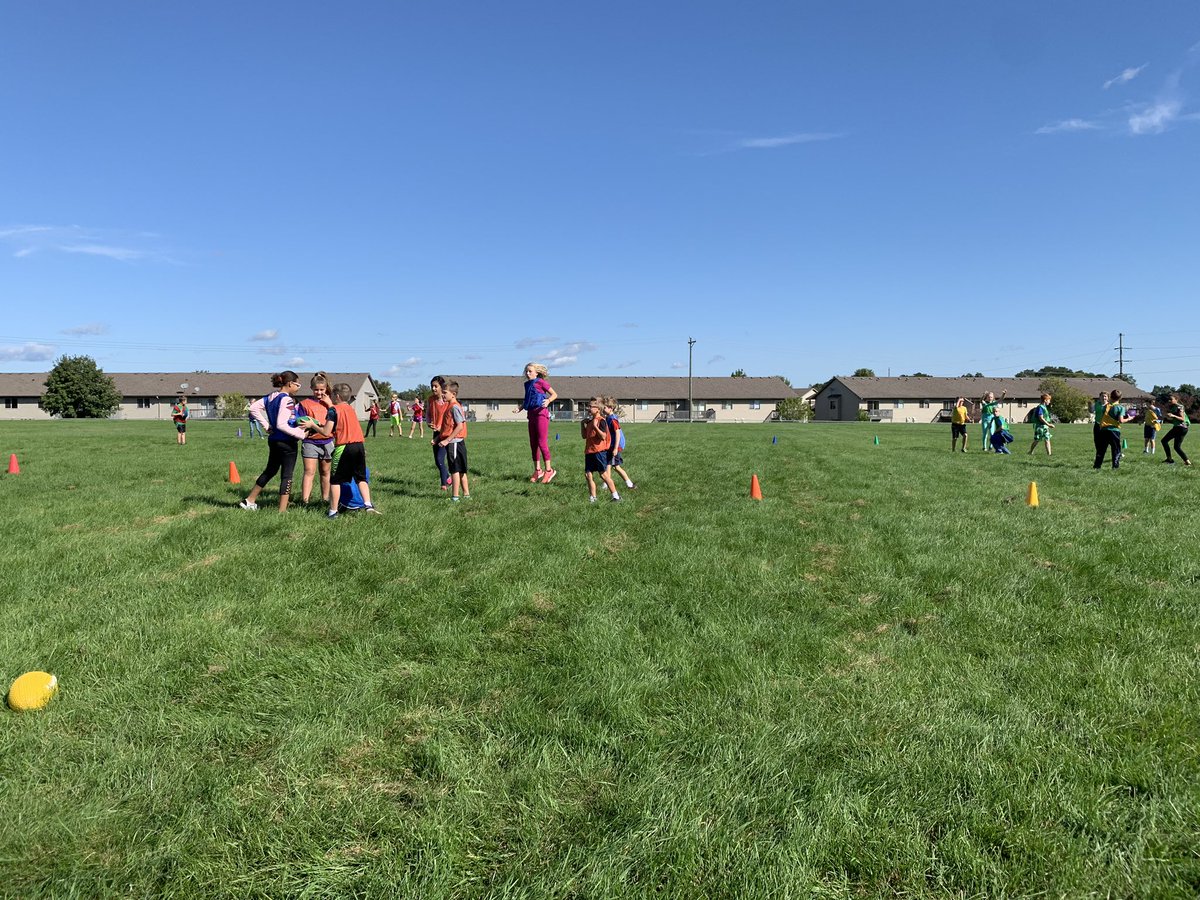 MonahanKim's tweet photo. Gorgeous day for some 4 down football today #otsegoeagles https://t.co/ttvyhPt2z9