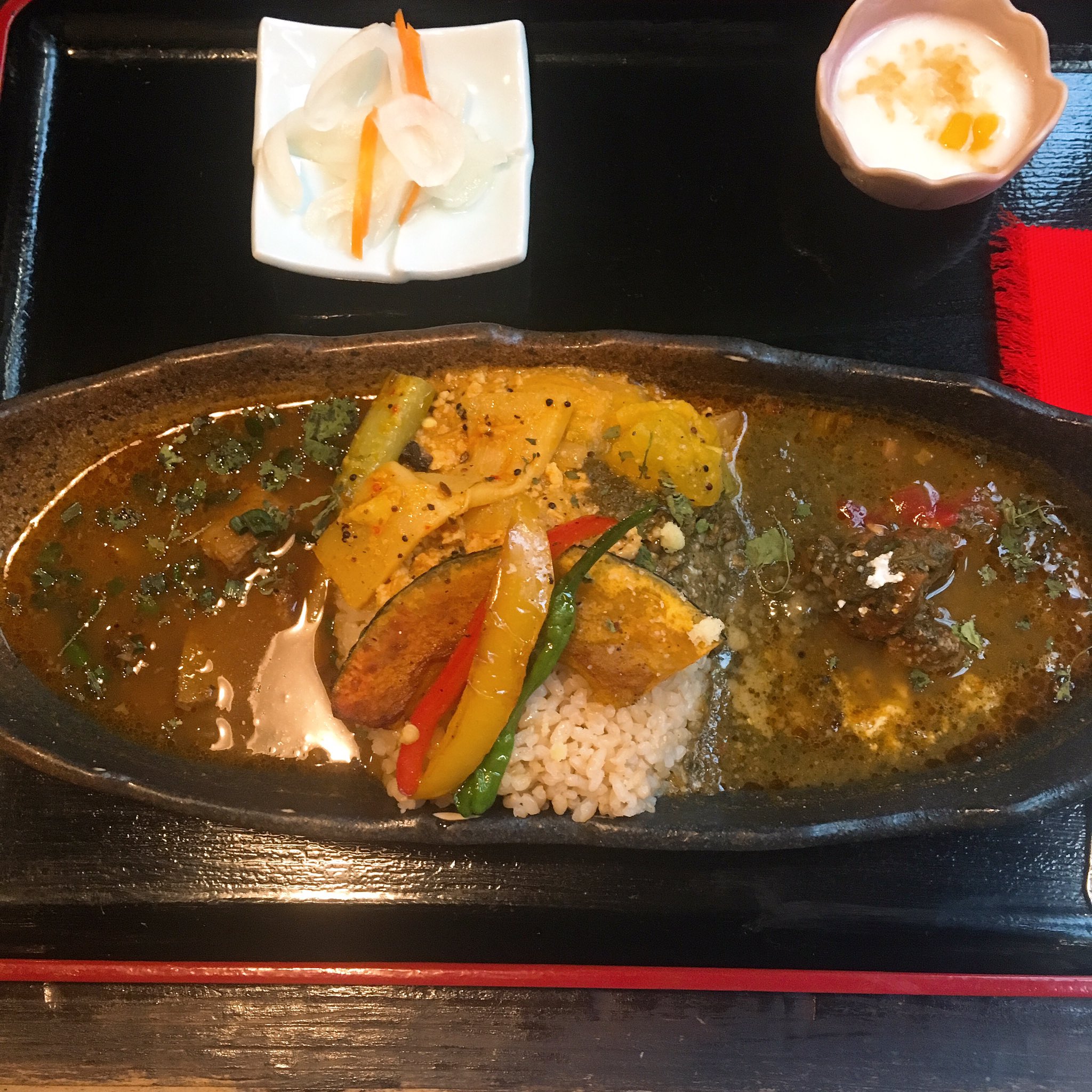 なぎぴ 空堀商店街にある旧ヤム邸で食べたカレーの投稿をしました 大行列店のインスタ映えスパイスカレー T Co Kp8sc40q9m 旧ヤム邸 空堀商店街 谷町六丁目 スパイスカレー 大阪 T Co Zi1bupukjs Twitter
