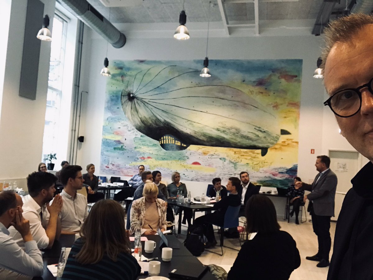 Tredje gang vi holder netværksmøde for embedsfolk for at dele viden om adfærdsindsigter i arbejdet med analyser og politikudvikling.  Særlig tak til Styrelsen for Arbejdsmarked og Rekruttering for deres update på samarbejde med KU samt de mange nye ansigter i dag #dkpol #dkøko